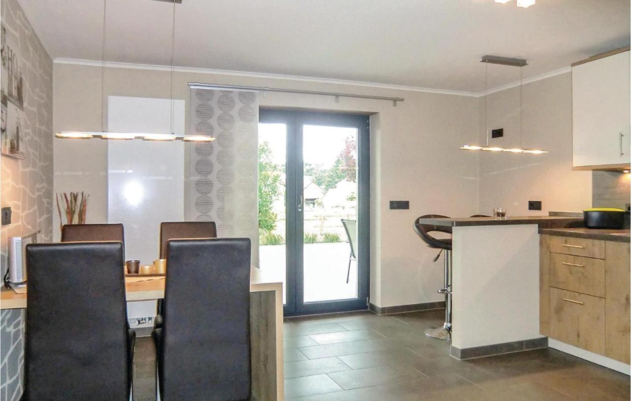 Cozy Apartment In Koerperich-Obersgegen With Wifi Korperich Exteriör bild