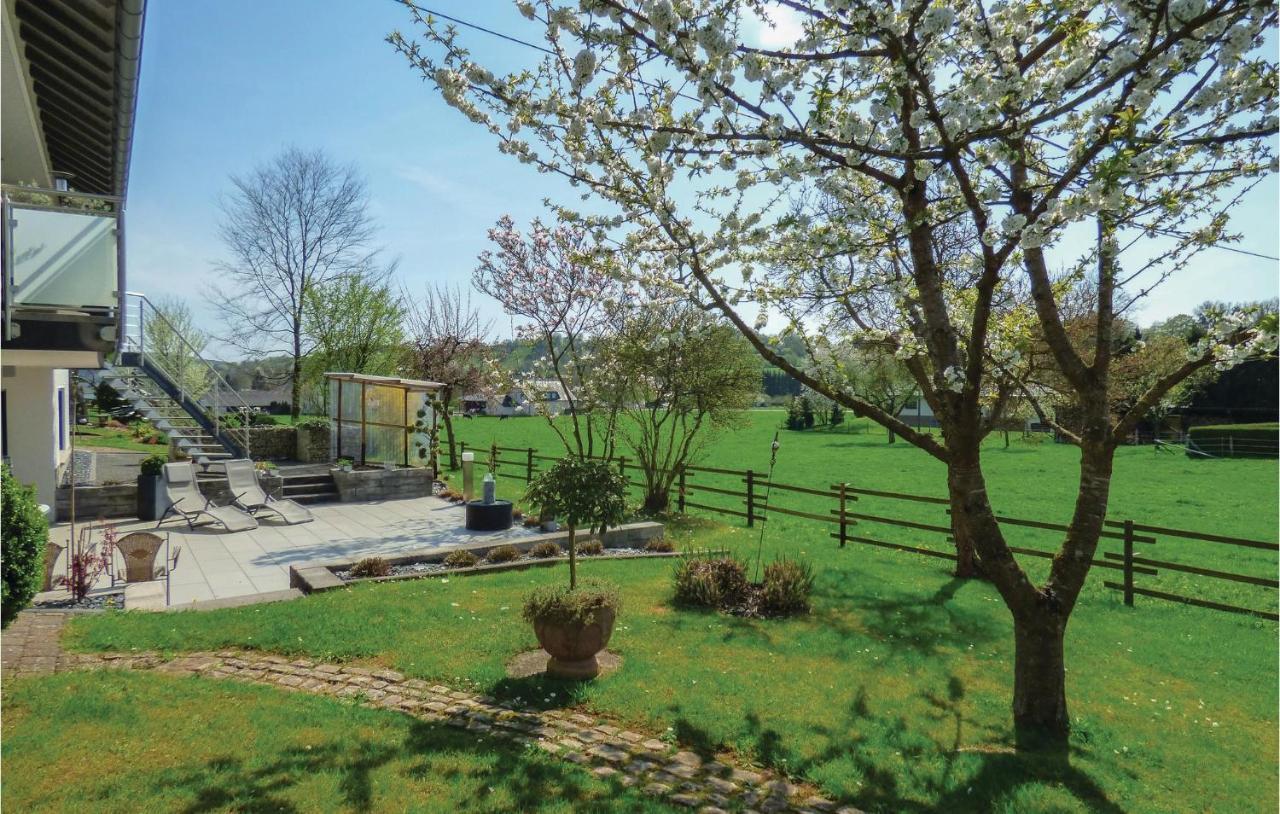 Cozy Apartment In Koerperich-Obersgegen With Wifi Korperich Exteriör bild